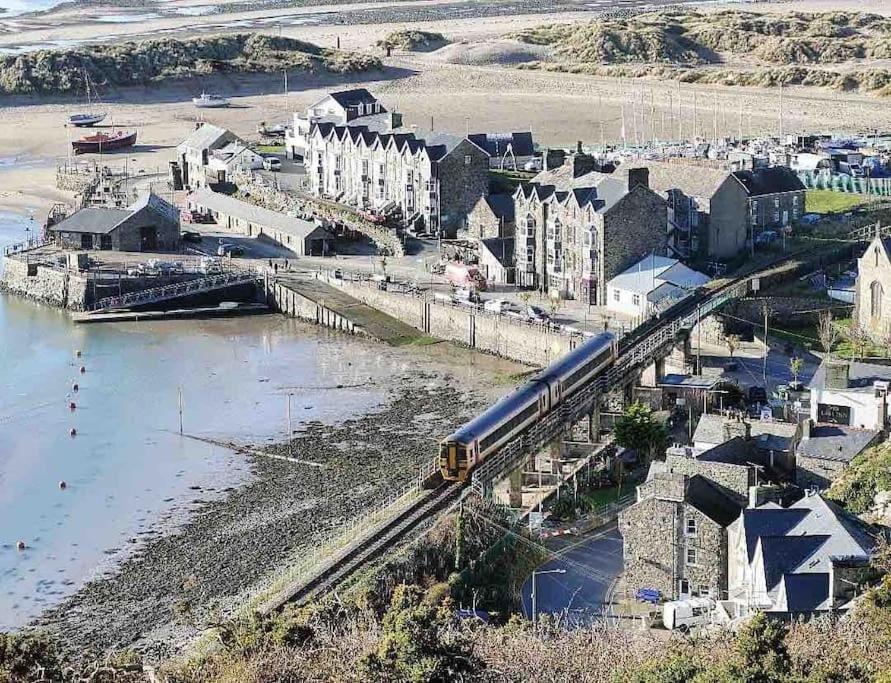 Harbourside 2 Bed Apartment, Barmouth Bridge Views 외부 사진