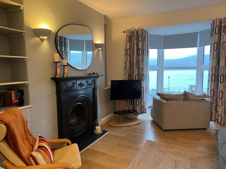 Harbourside 2 Bed Apartment, Barmouth Bridge Views 외부 사진